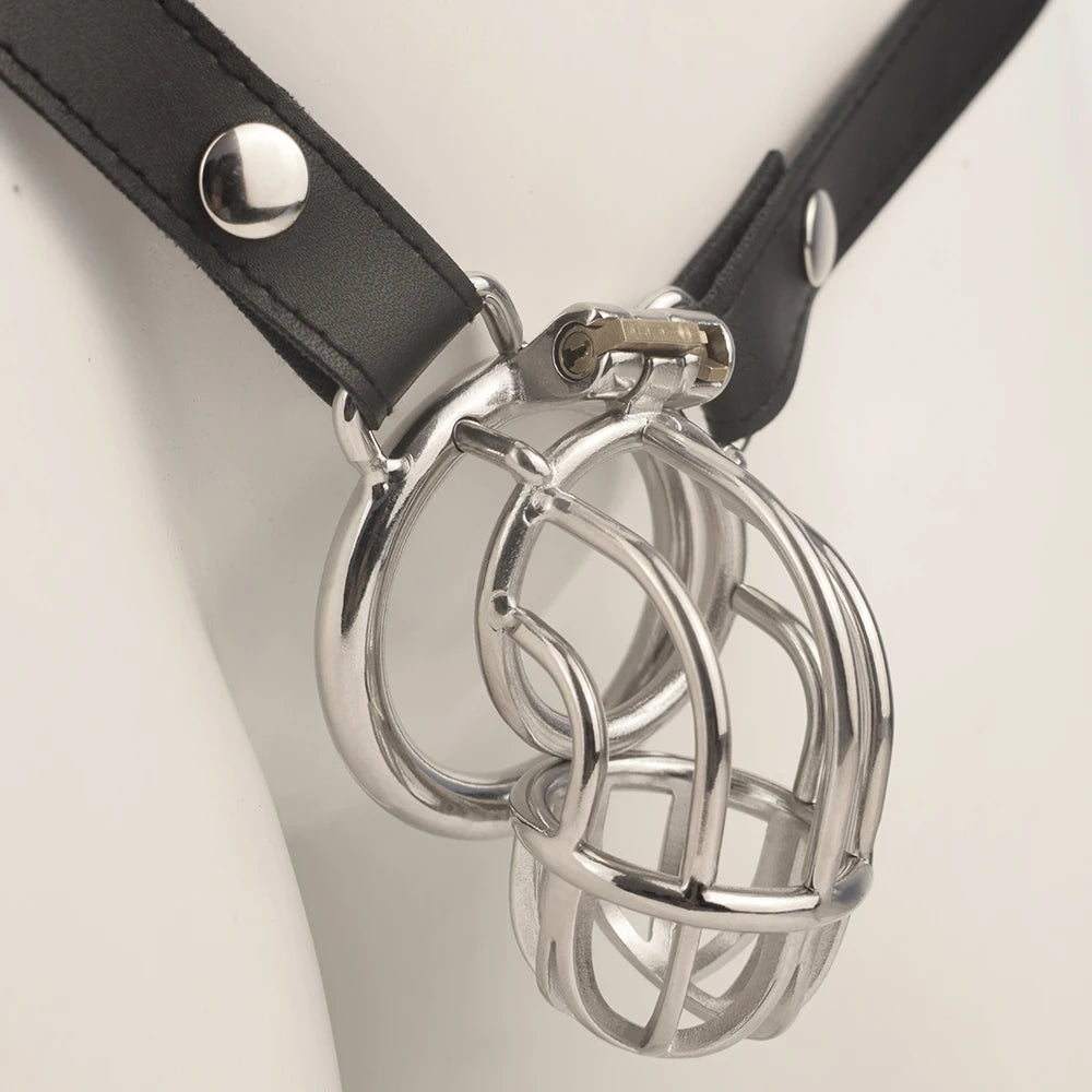 Cage de chastete courbee en metal avec ceinture amovible