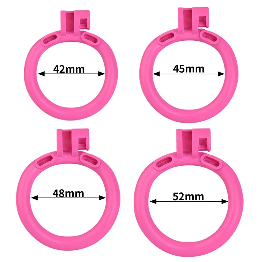 Cage de chastete plate en plastique rose avec plug d'uretre amovible 4 anneaux
