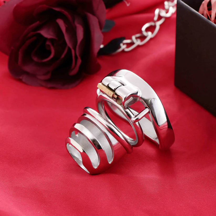 Petite cage de chastete design